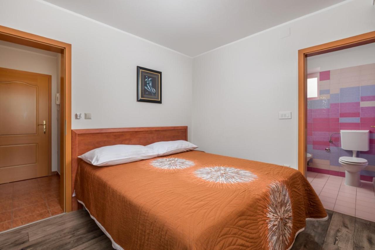 Guest House Ana Baska  Ngoại thất bức ảnh